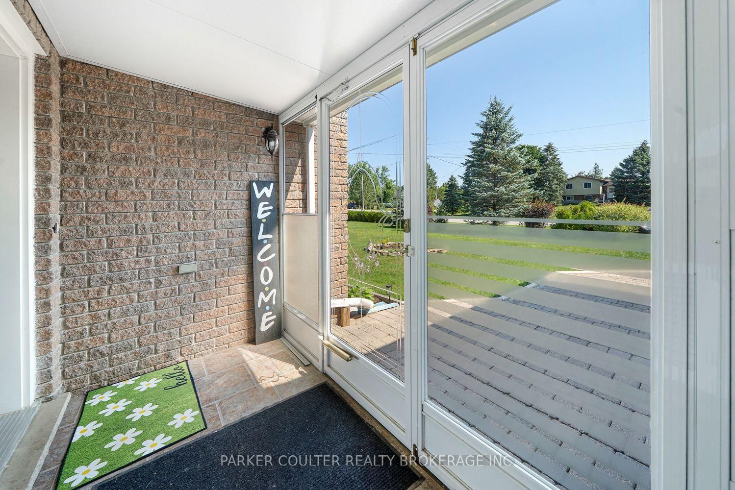 2 Marni Lane • Springwater, ON photo 5