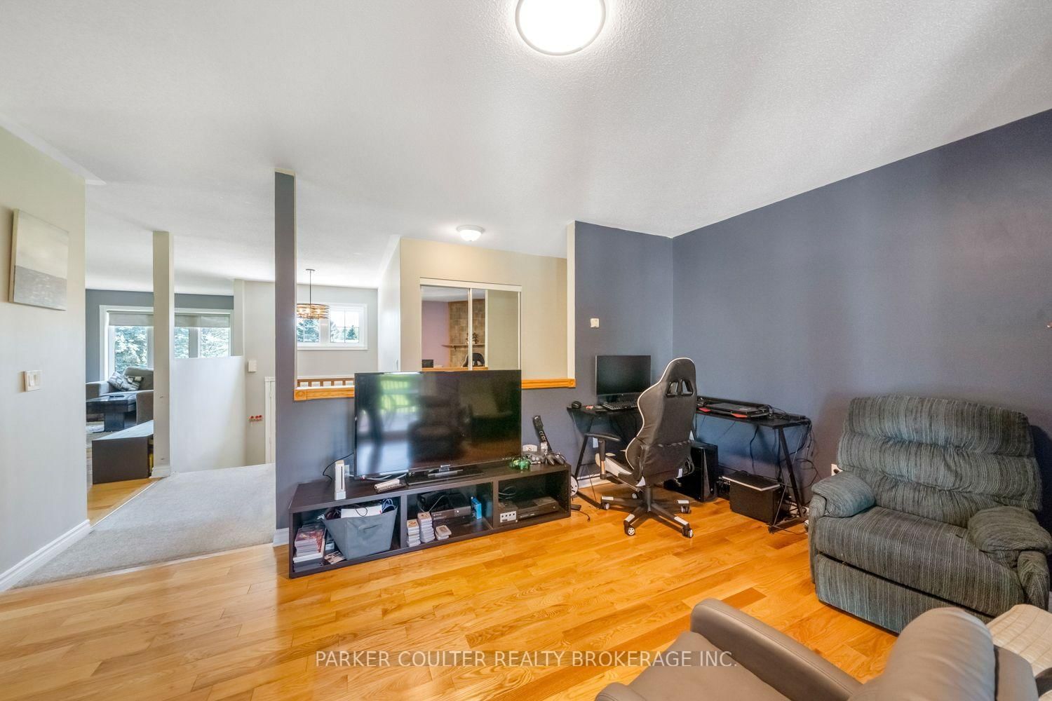 2 Marni Lane • Springwater, ON photo 9