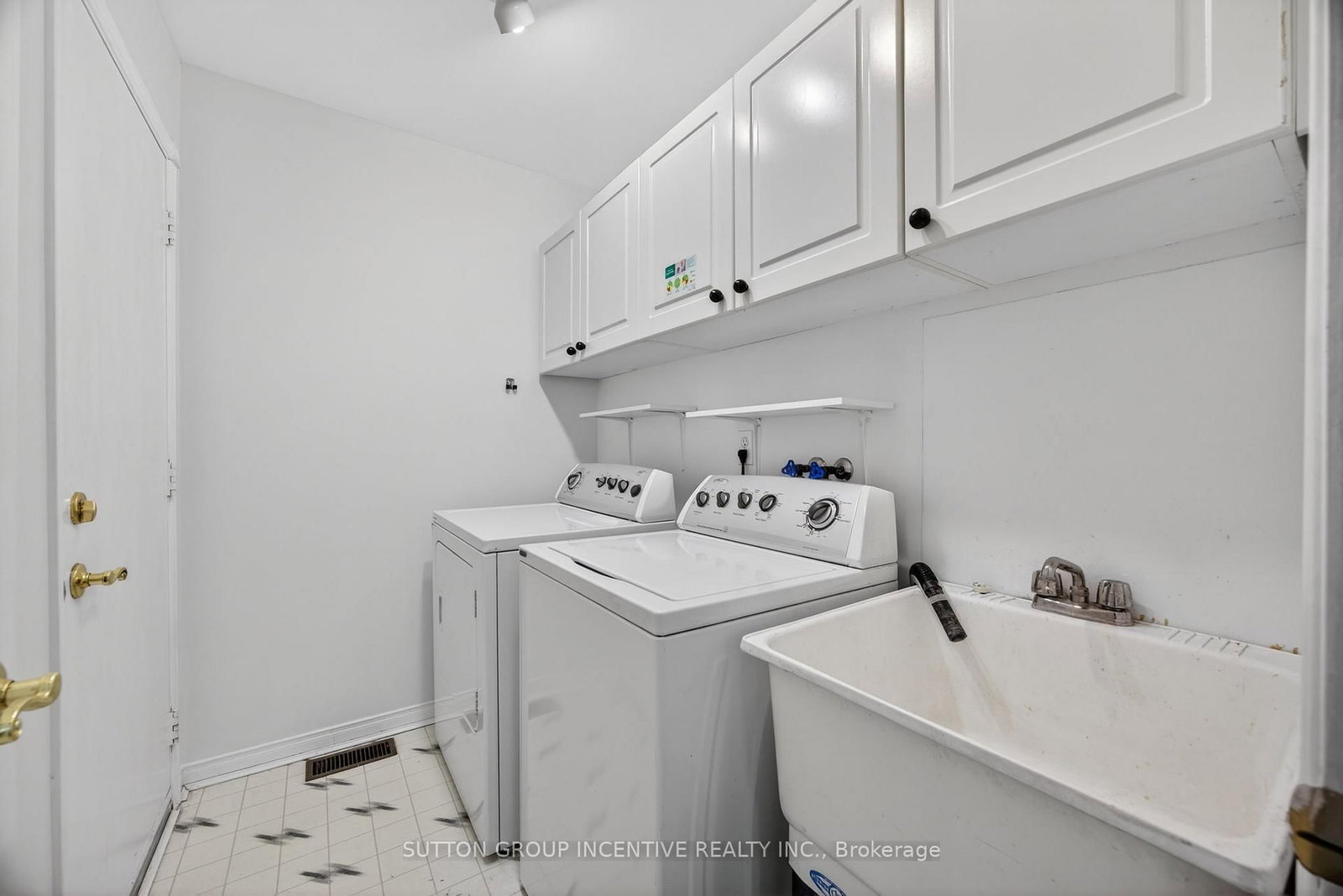 40 Museum Drive • #403 • Orillia, ON photo 17
