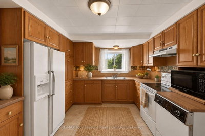 442 Hume Street • Collingwood, ON photo 2