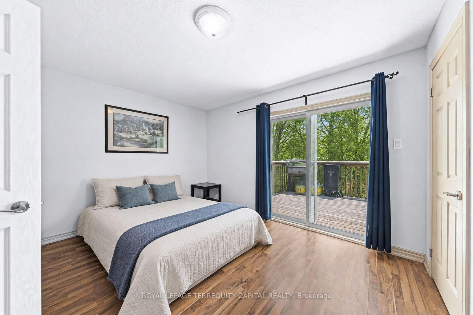 102 Henry Street • Barrie, ON photo 11