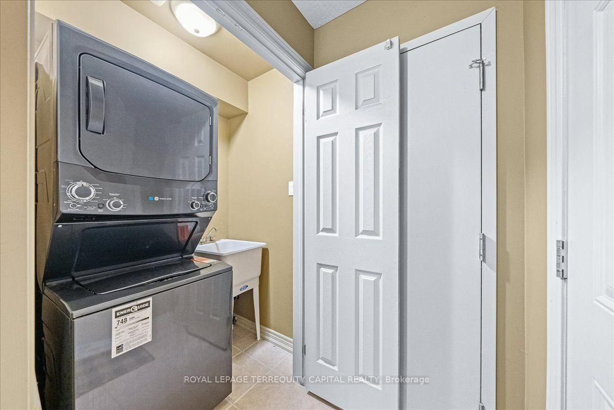 102 Henry Street • Barrie, ON photo 13