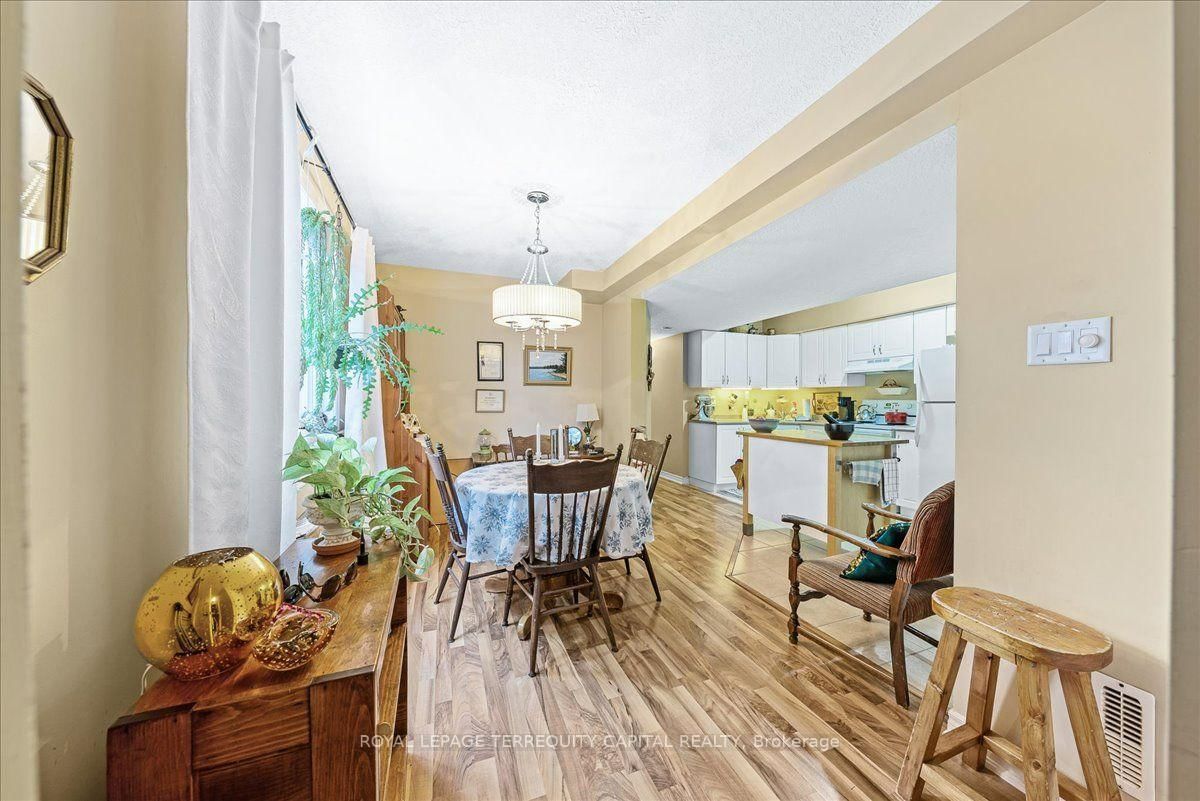 102 Henry Street • Barrie, ON photo 14