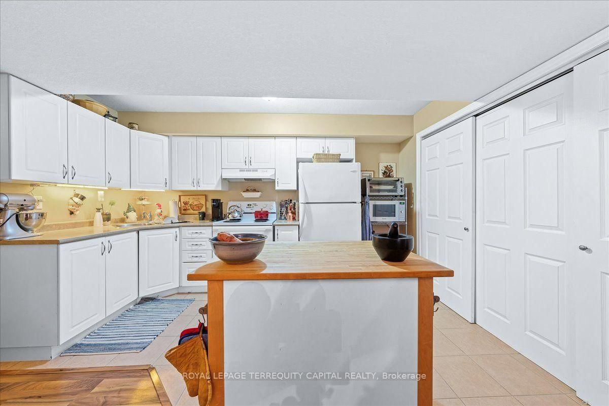 102 Henry Street • Barrie, ON photo 16