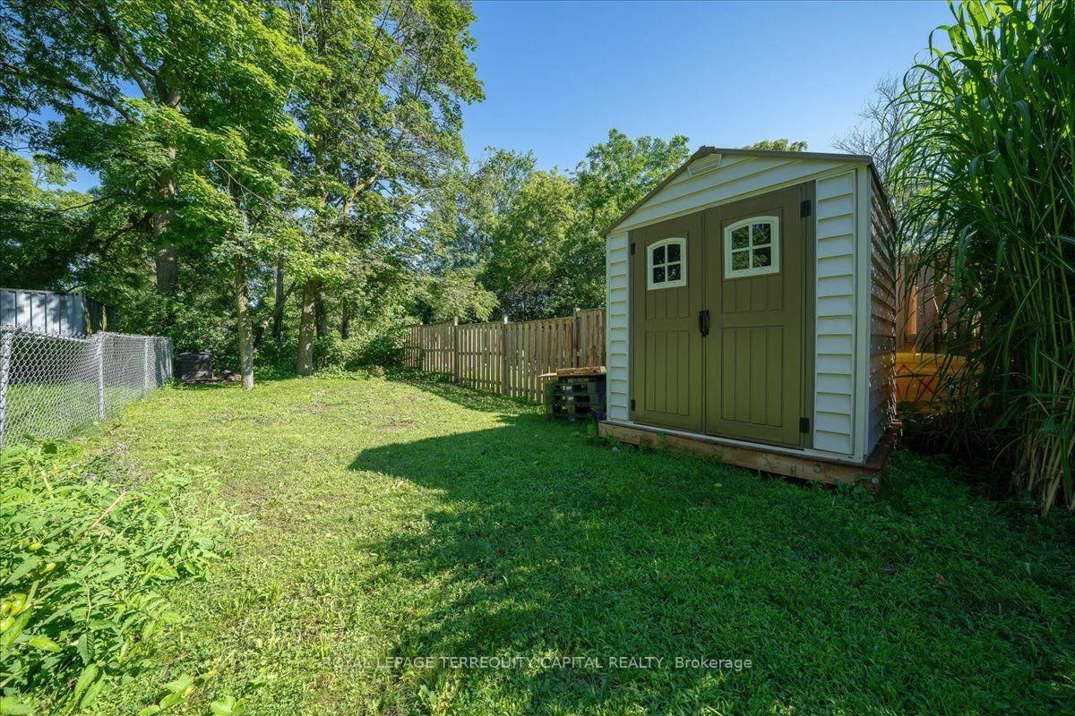 102 Henry Street • Barrie, ON photo 27