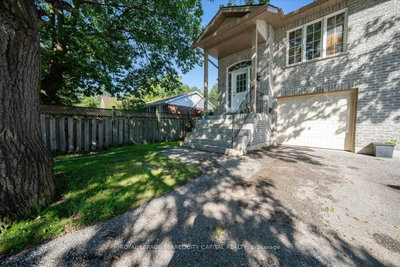102 Henry Street • Barrie, ON photo 3