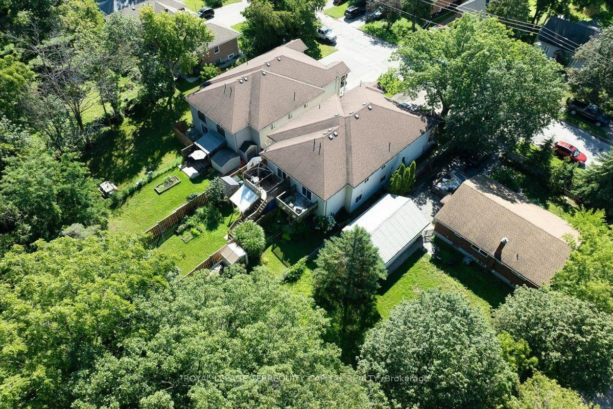 102 Henry Street • Barrie, ON photo 30