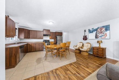 102 Henry Street • Barrie, ON photo 5