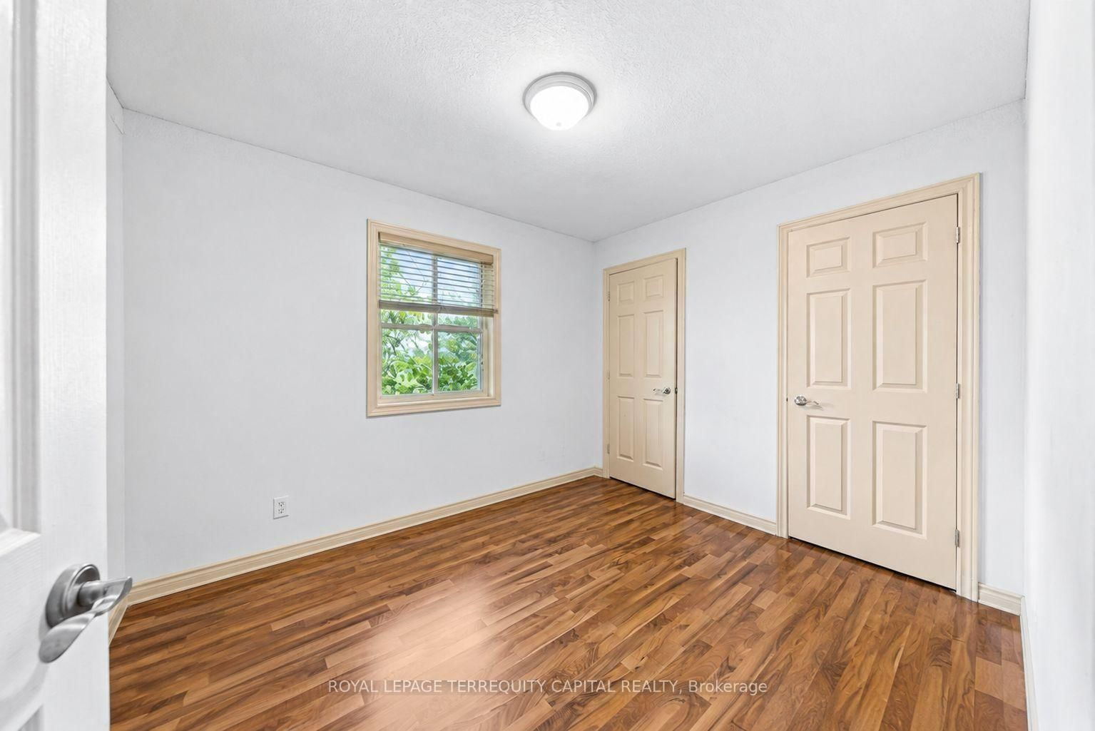 102 Henry Street • Barrie, ON photo 8