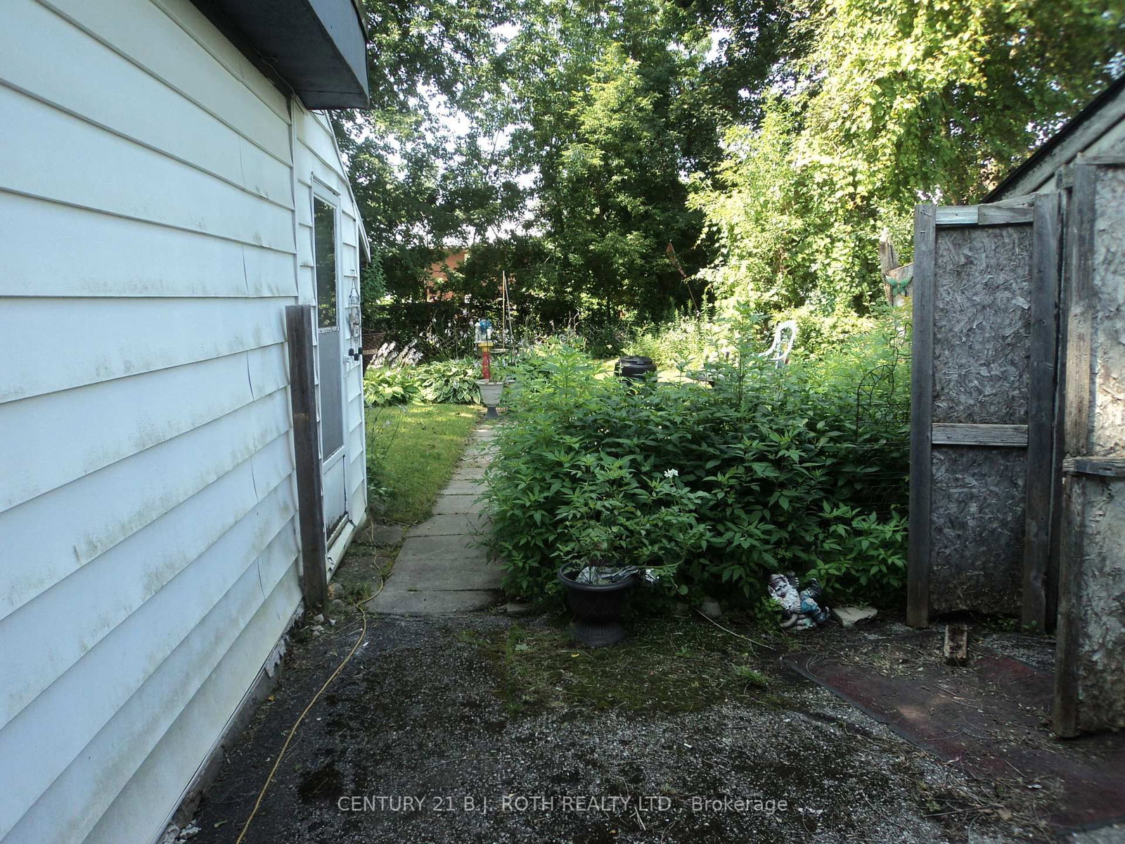 137 Dufferin Street • Orillia, ON photo 10