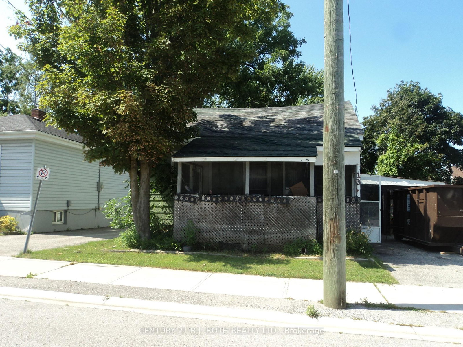 137 Dufferin Street • Orillia, ON photo 2