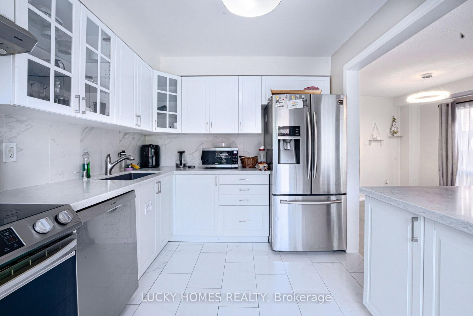 65 Lyfytt Crescent • Barrie, ON photo 11