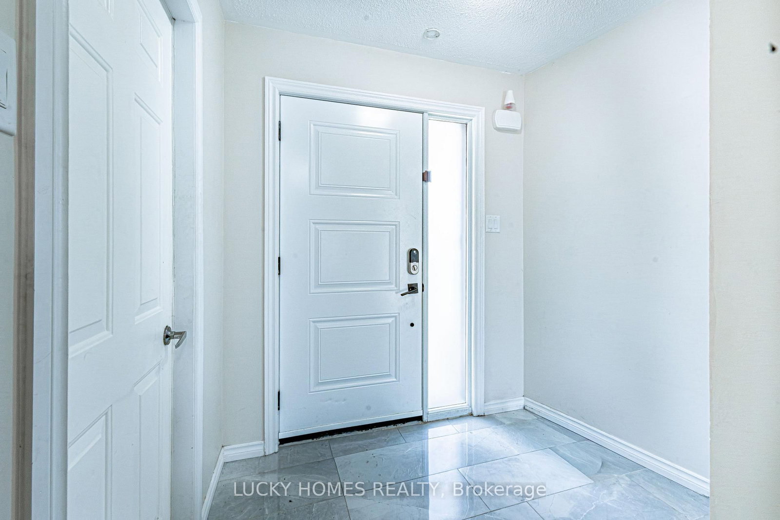 65 Lyfytt Crescent • Barrie, ON photo 23