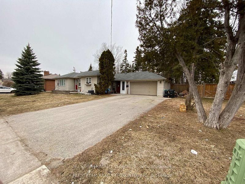 540 Big Bay Point Road • Barrie, ON photo 2