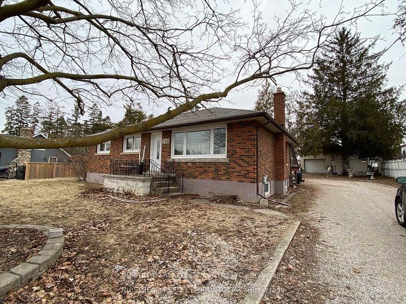548 Big Bay Point Road • Barrie, ON photo 5