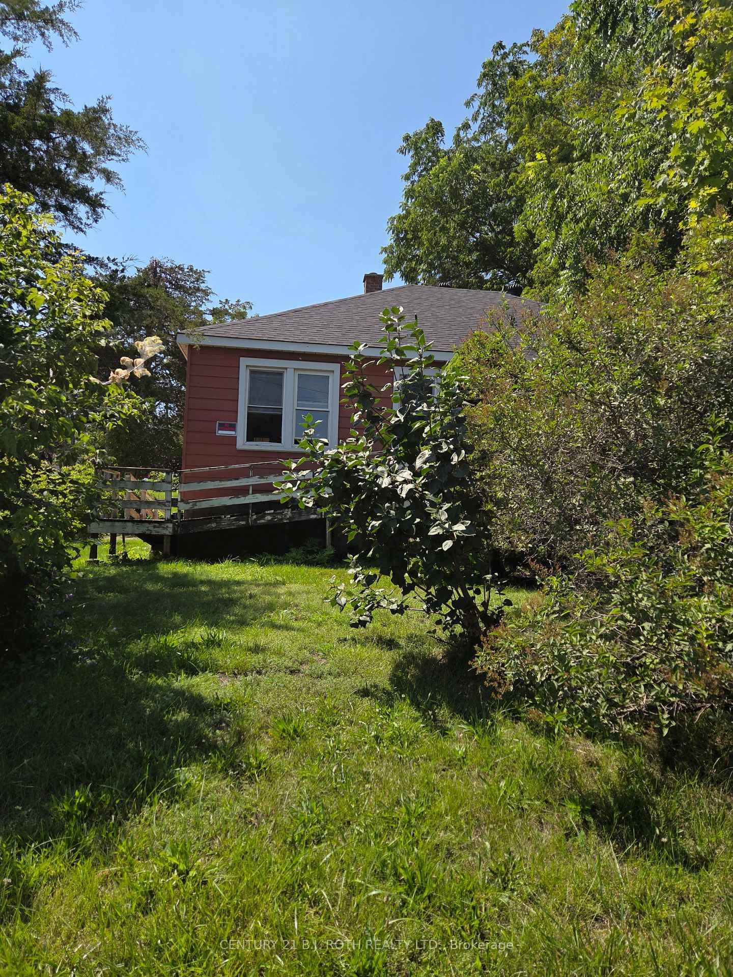79 Frederick Street • Orillia, ON photo 2