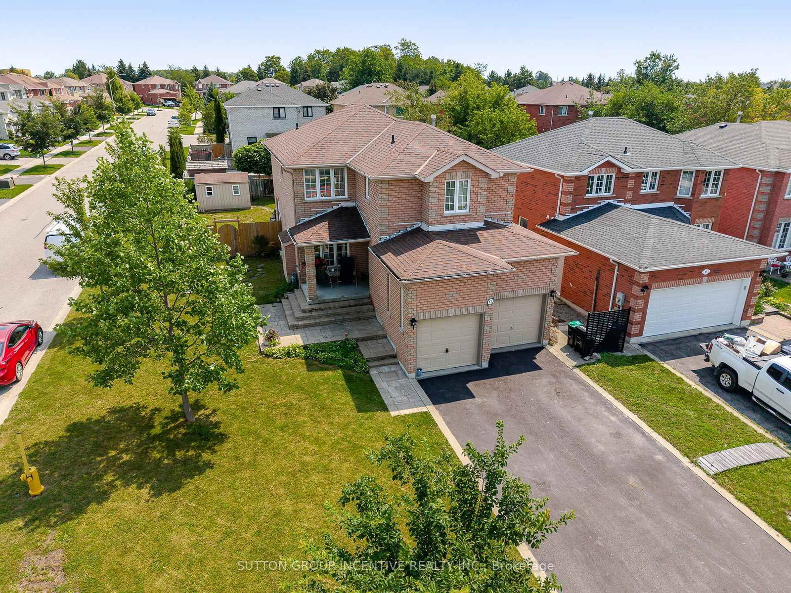 17 Shaina Court • Barrie, ON photo 1