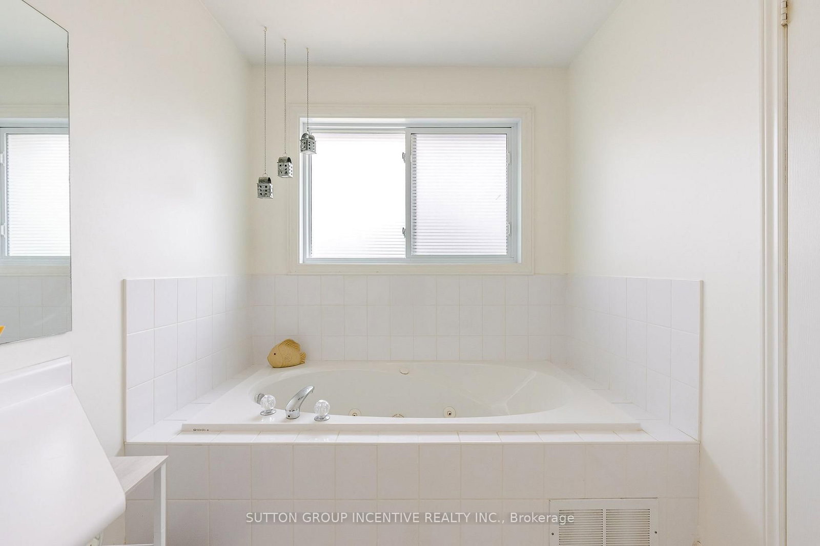 17 Shaina Court • Barrie, ON photo 22