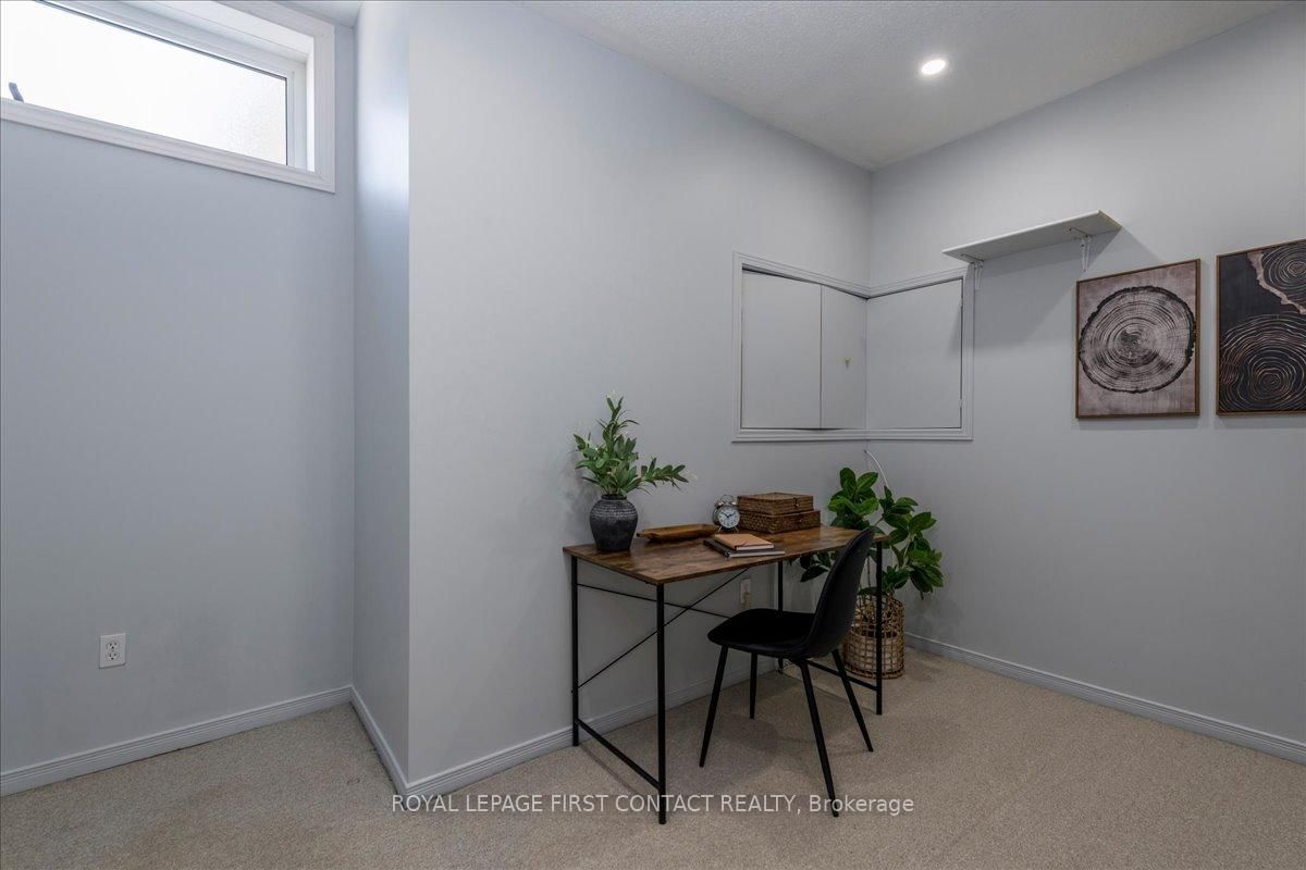 36 CHURCHLAND Drive • Barrie, ON photo 21