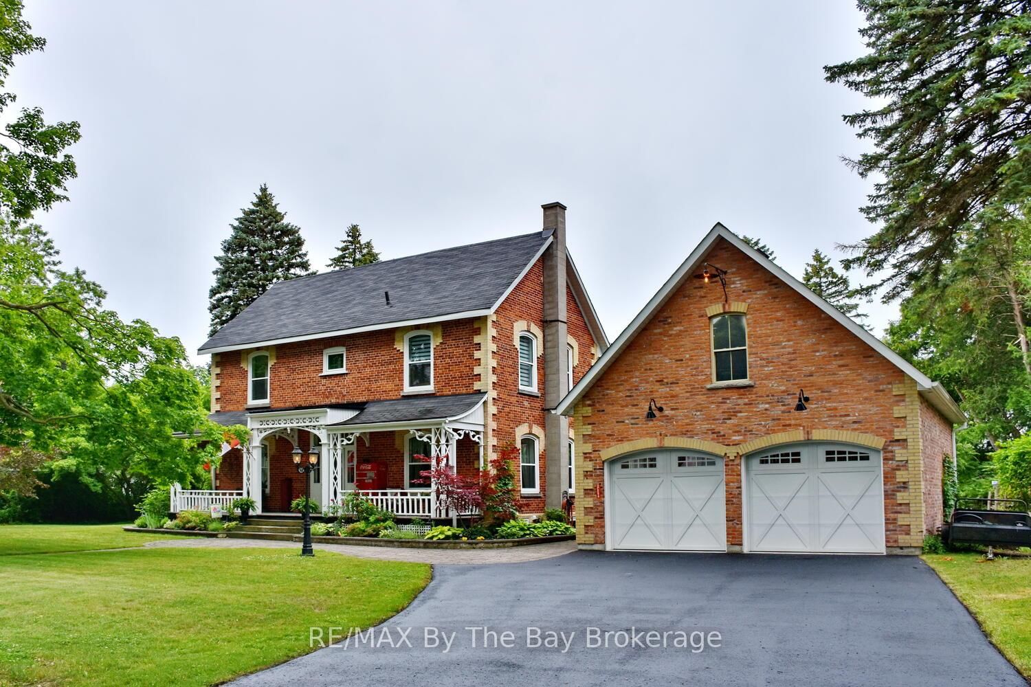 214 Elm Street • Clearview, ON photo 1