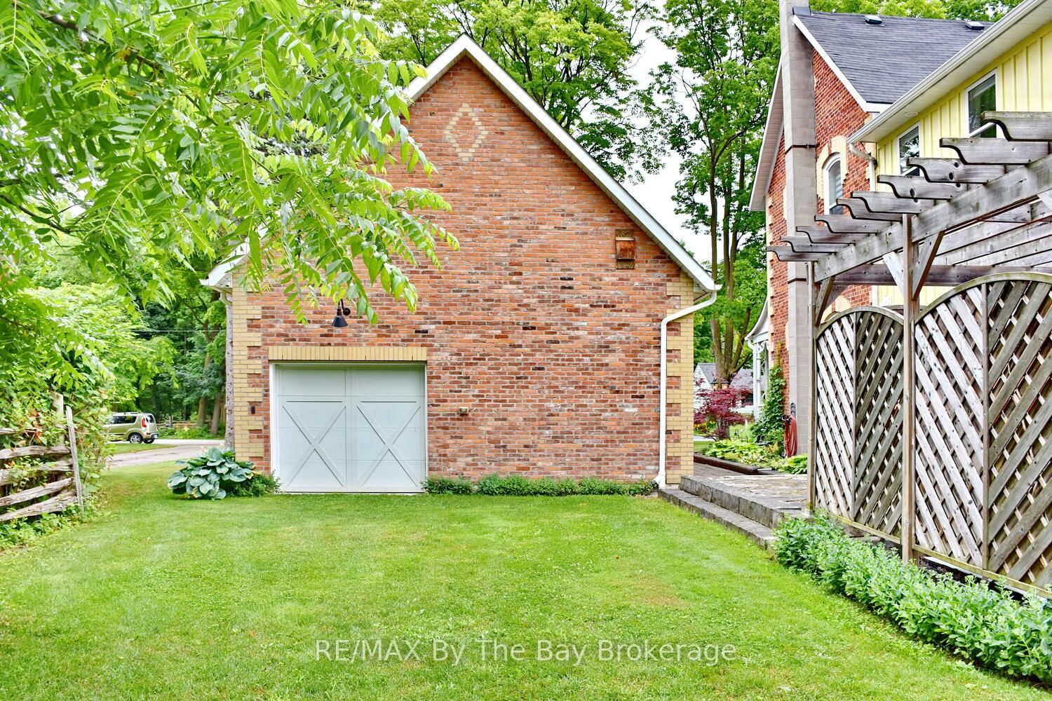 214 Elm Street • Clearview, ON photo 47