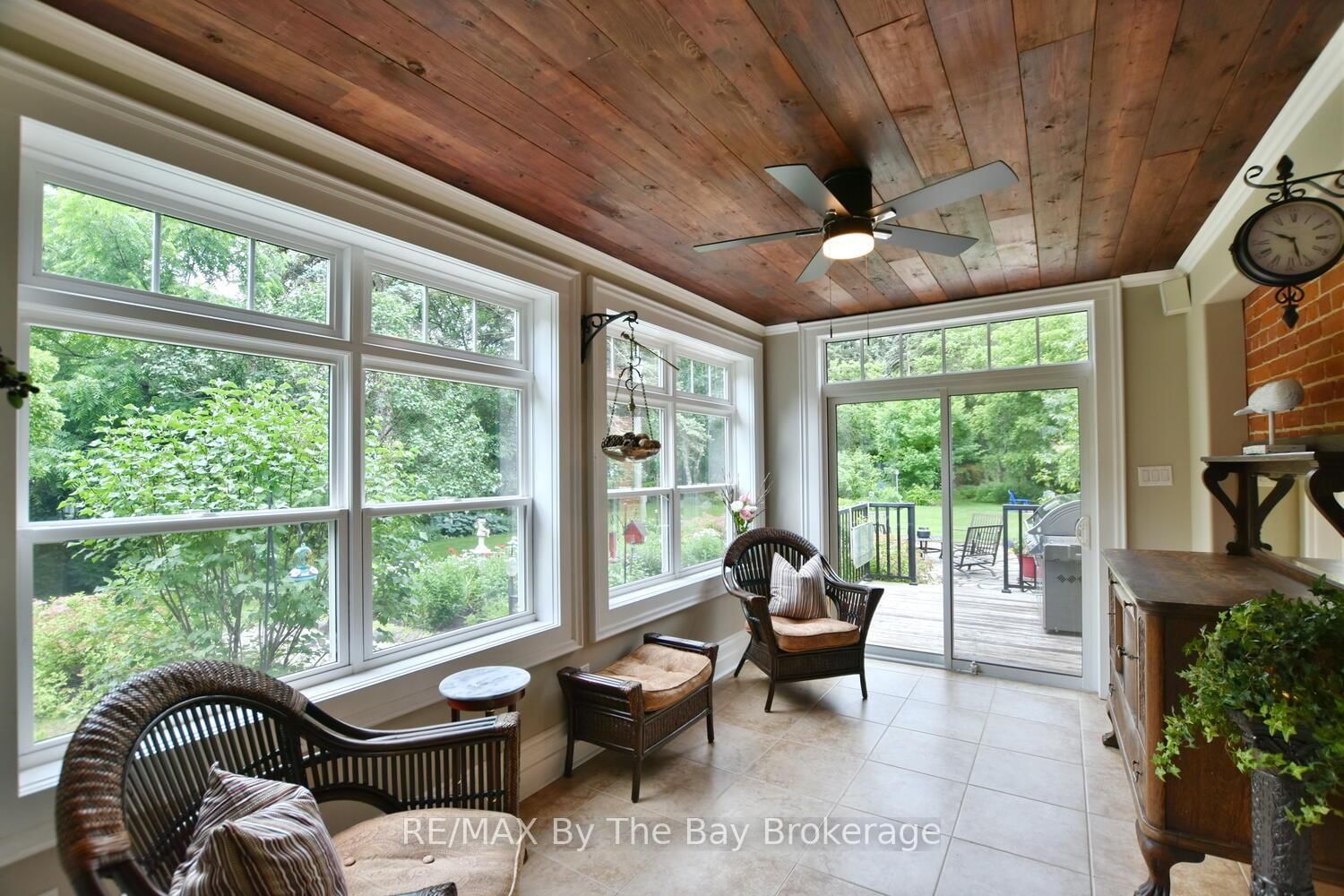 214 Elm Street • Clearview, ON photo 5