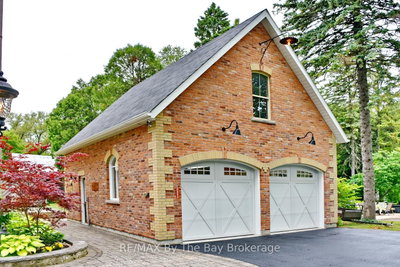 214 Elm Street • Clearview, ON photo 7