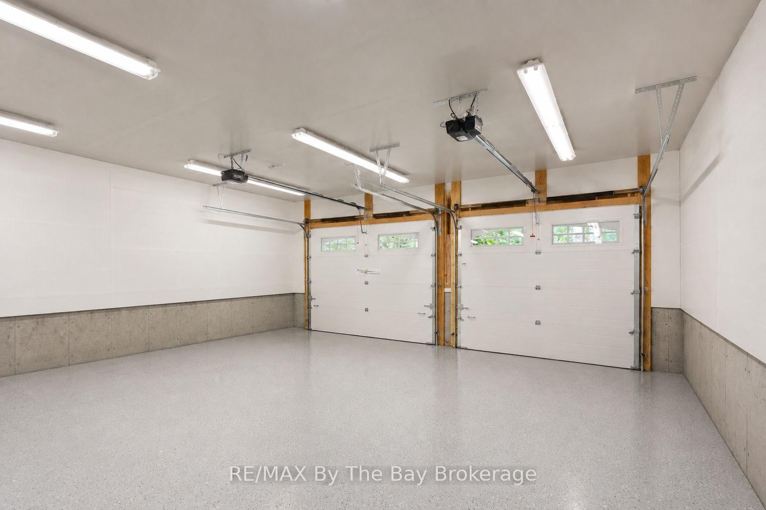 214 Elm Street • Clearview, ON photo 8