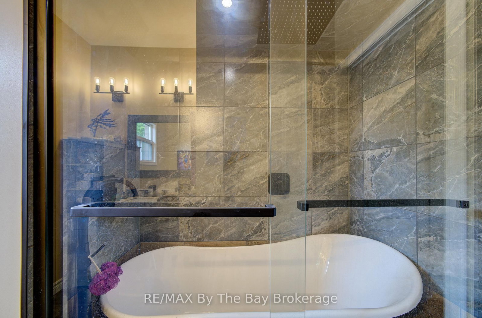 32 1st Lane • Wasaga Beach, ON photo 13