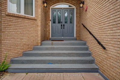 32 1st Lane • Wasaga Beach, ON photo 2