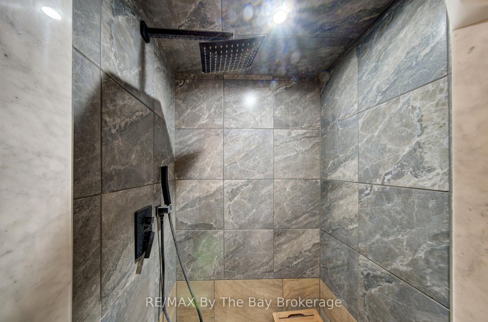 32 1st Lane • Wasaga Beach, ON photo 22
