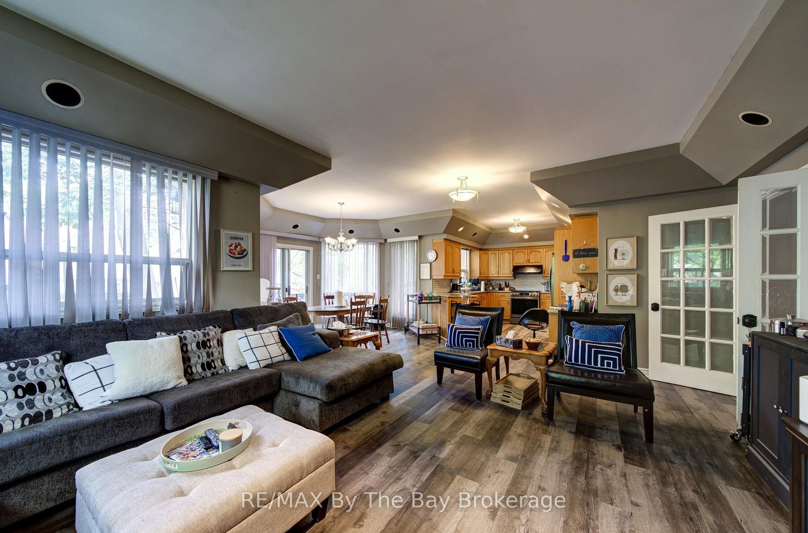32 1st Lane • Wasaga Beach, ON photo 5