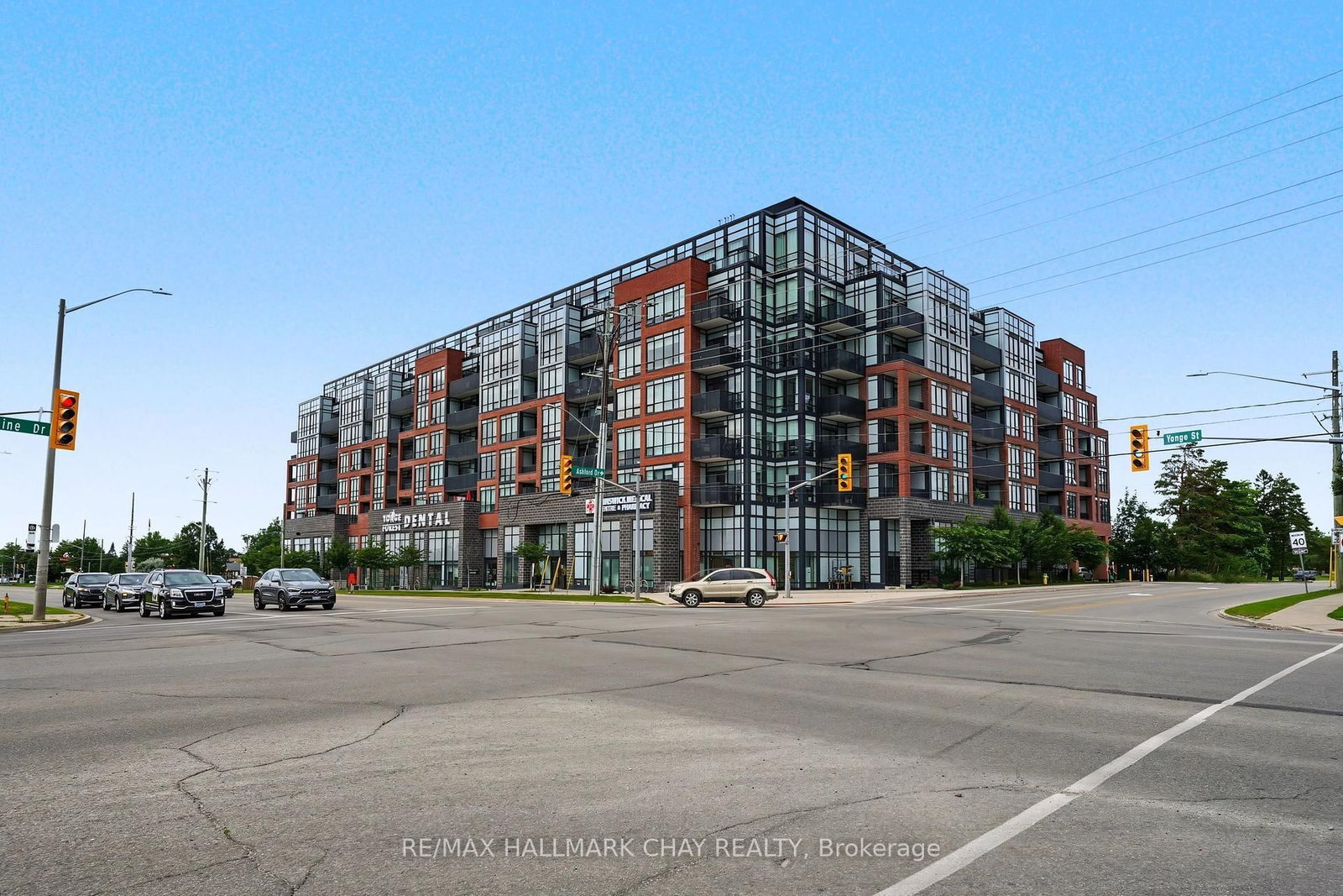 681 Yonge Street • #418 • Barrie, ON photo 2