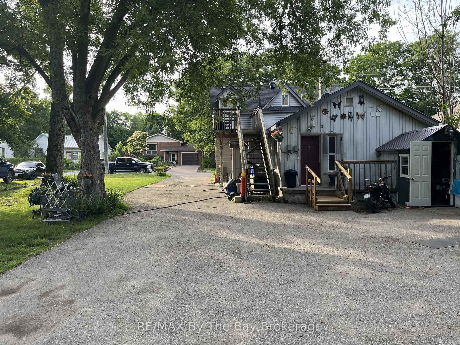13 HENRY Street • Barrie, ON photo 11
