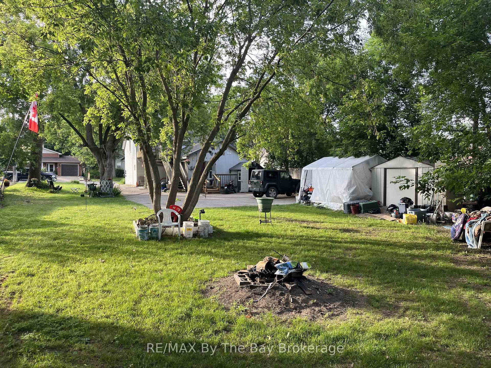 13 HENRY Street • Barrie, ON photo 12