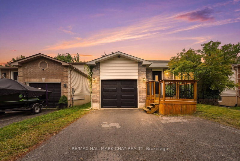 26 Whitehorn Crescent