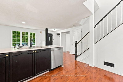 26 Whitehorn Crescent • Barrie, ON photo 6