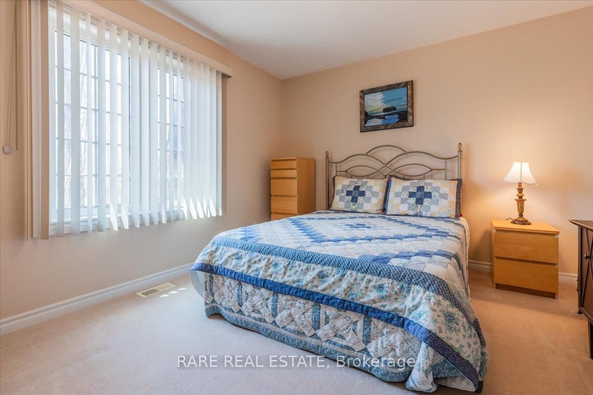 37 Boyd Crescent • Oro-Medonte, ON photo 8