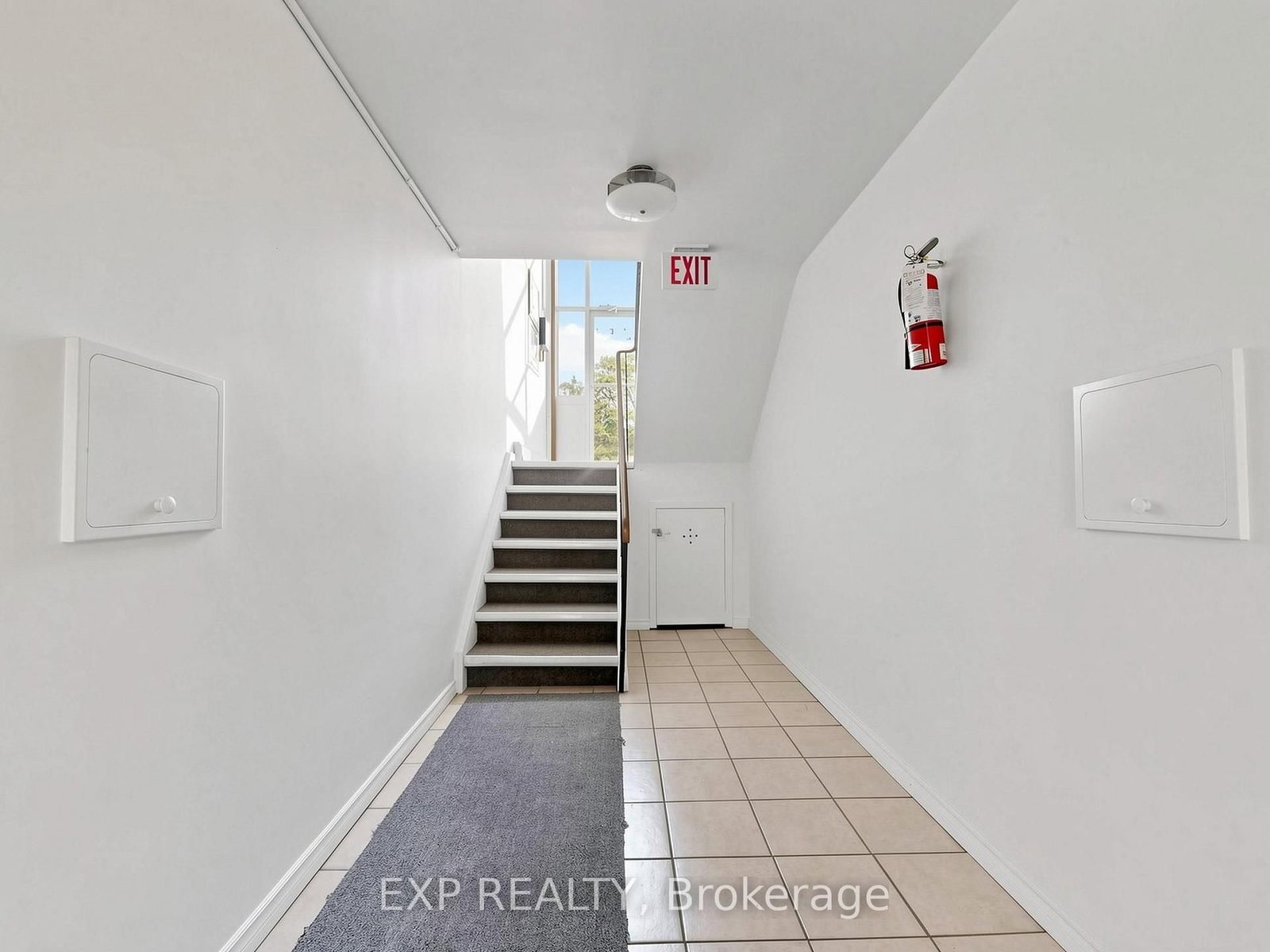 89 Donald Street • Barrie, ON photo 28