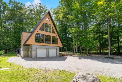 1490 Champlain Road • Tiny, ON photo 2