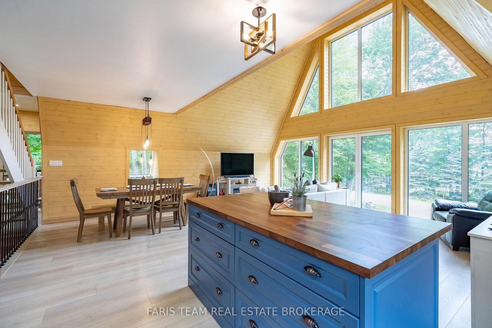 1490 Champlain Road • Tiny, ON photo 8