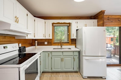 2668 Mcdonald Road • Springwater, ON photo 7
