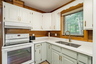 2668 Mcdonald Road • Springwater, ON photo 8