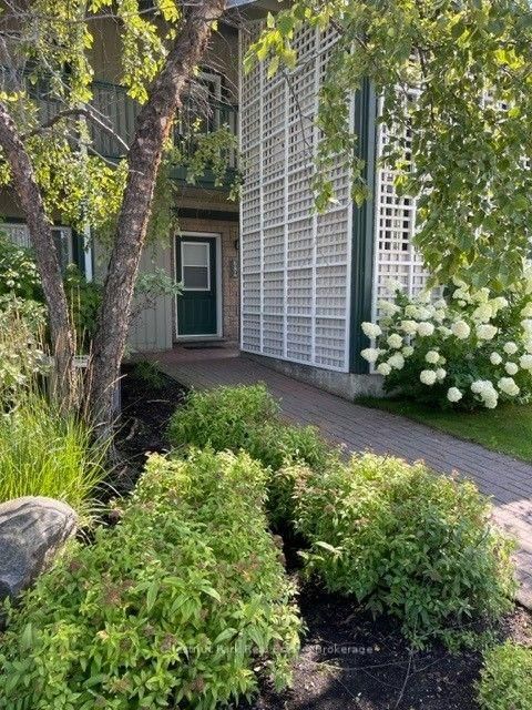 684 Johnston Park Avenue