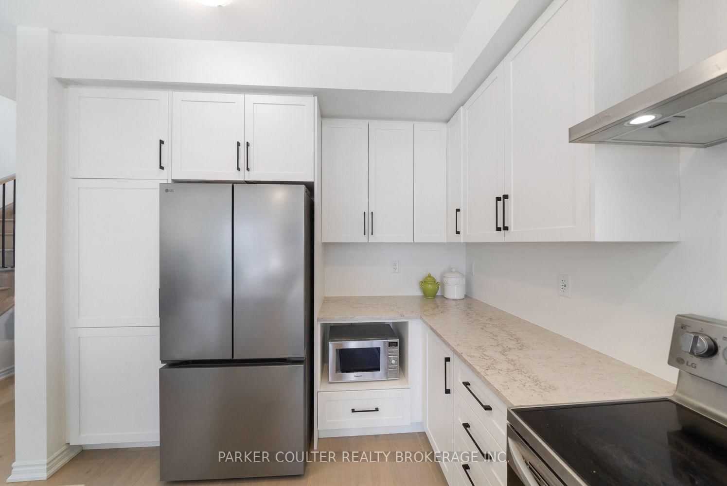 48 West Oak Trail • Barrie, ON photo 18