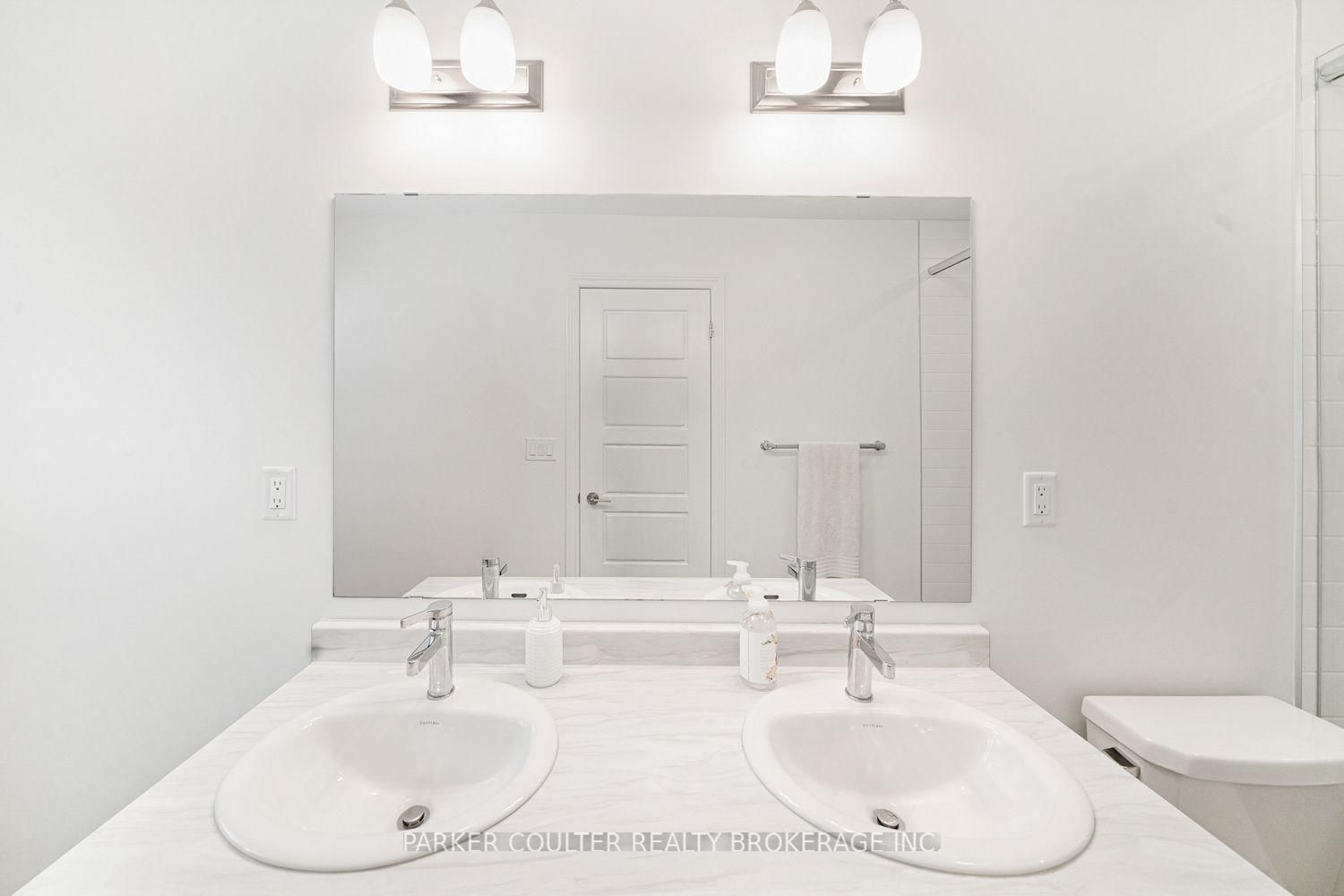48 West Oak Trail • Barrie, ON photo 32