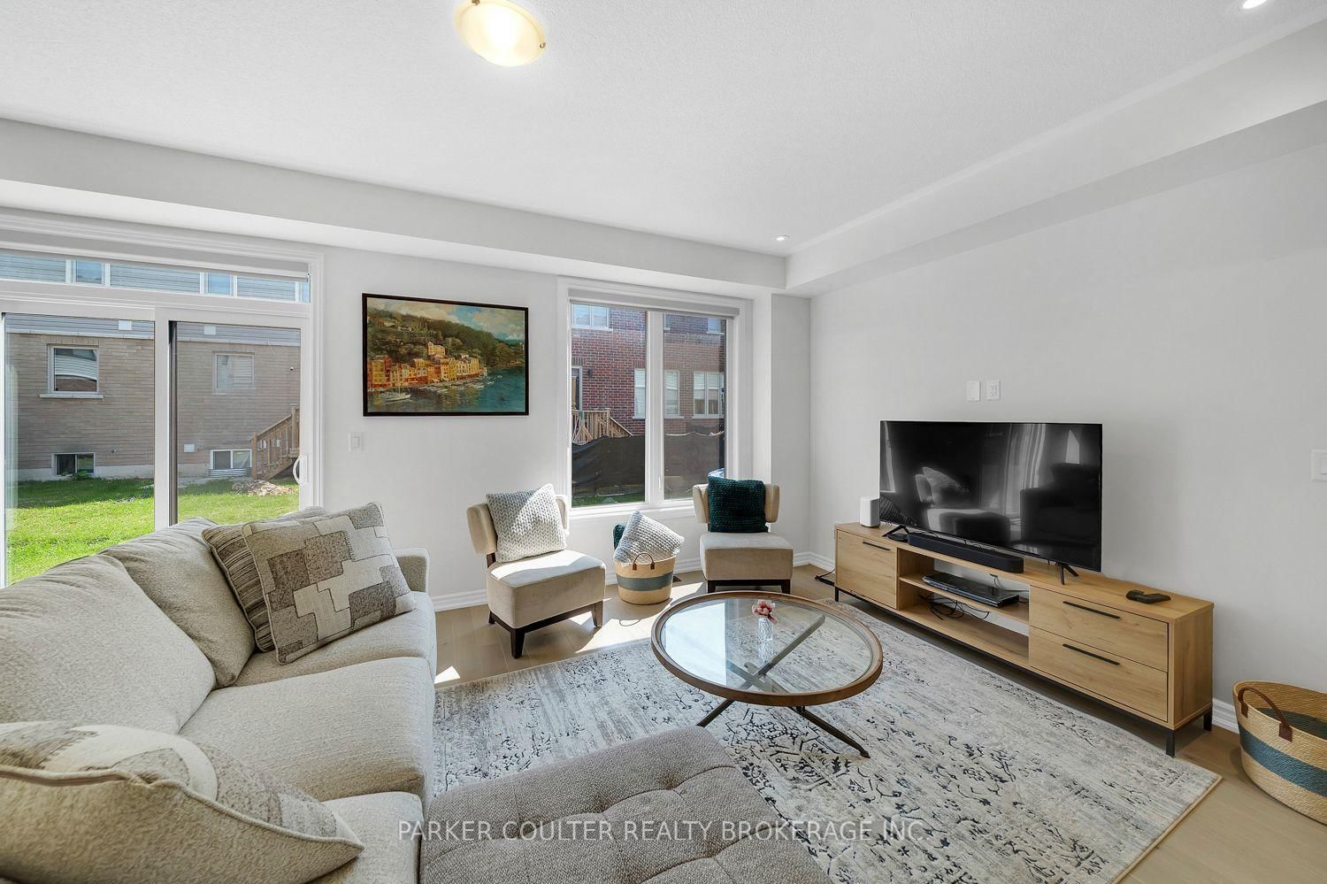 48 West Oak Trail • Barrie, ON photo 8