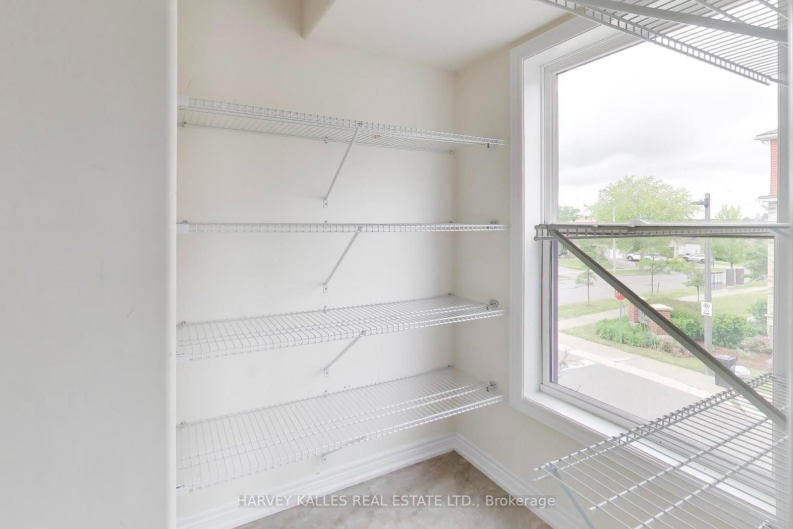 1 Leggott Avenue • #38 • Barrie, ON photo 18