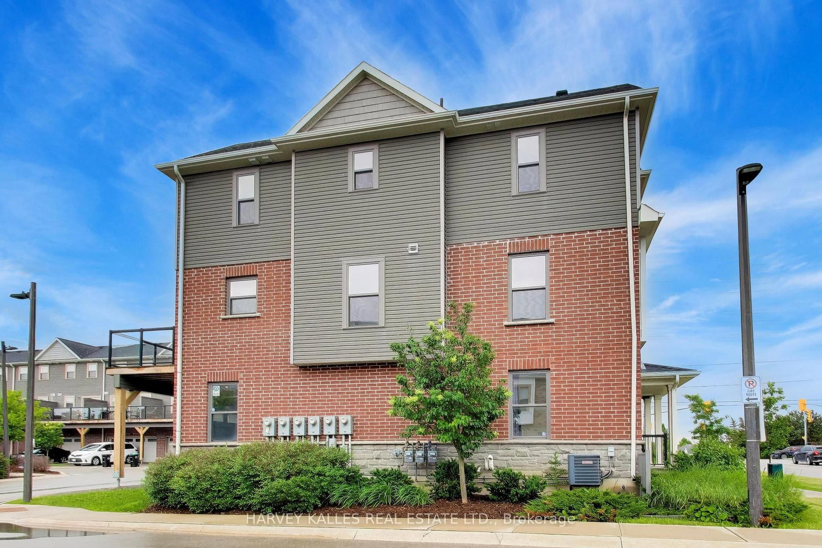 1 Leggott Avenue • #38 • Barrie, ON photo 3