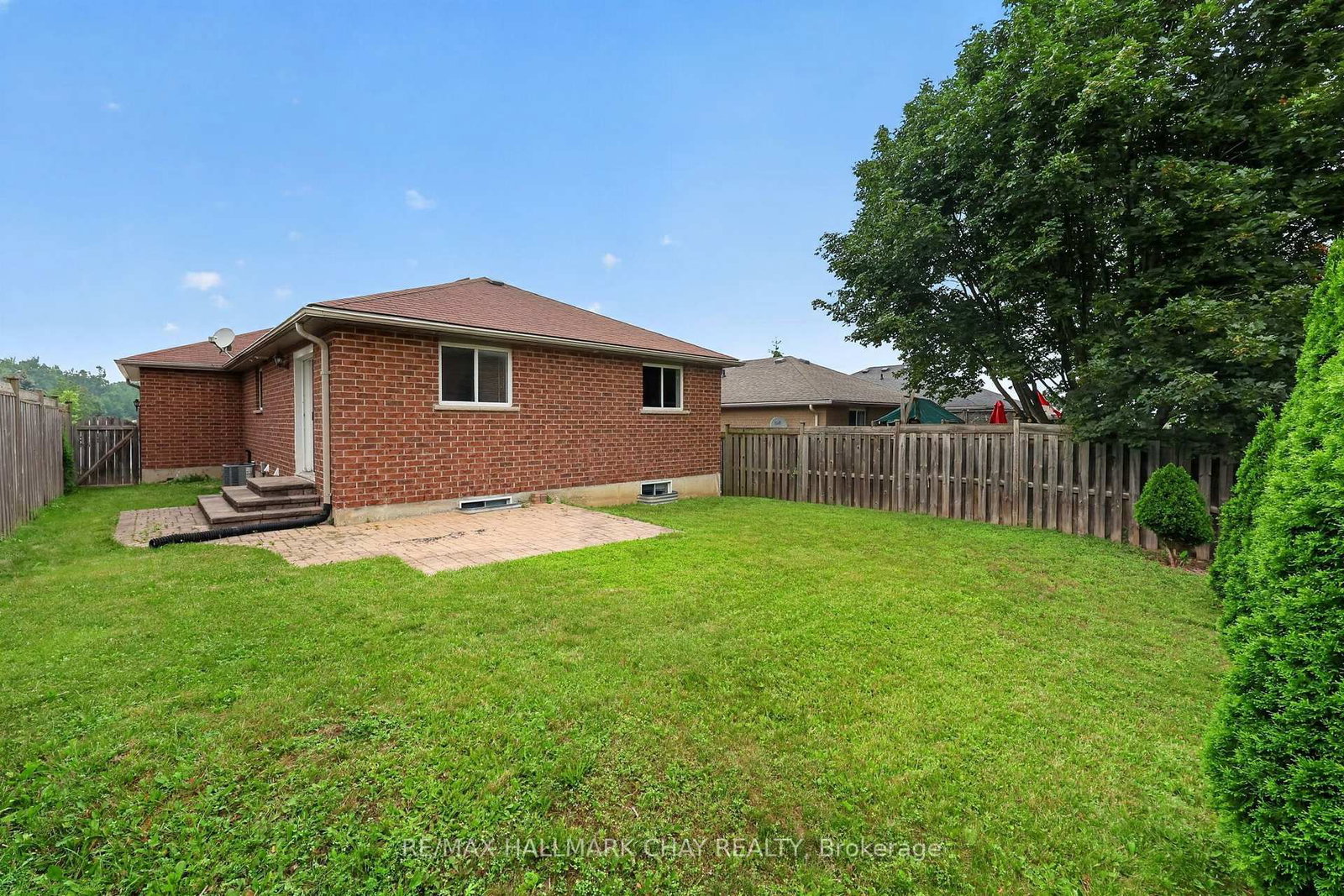 39 Hanmer Street E • Barrie, ON photo 22